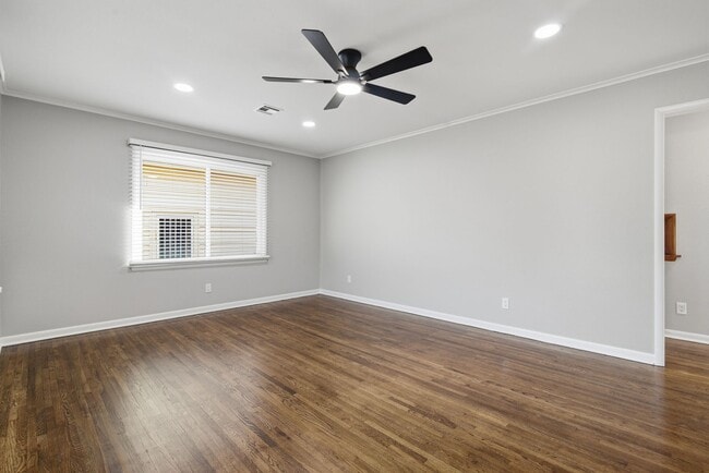 Building Photo - 3 bed/1 bath remodel within walking distance of Brookside