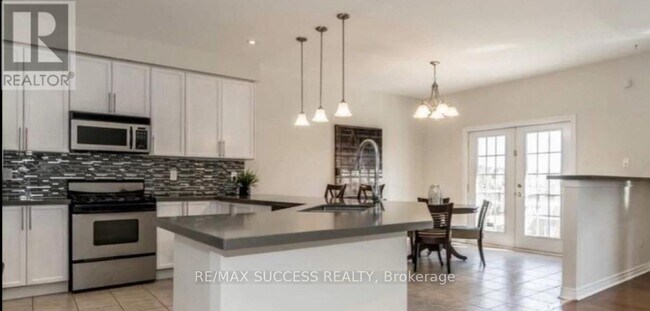 Building Photo - 5847 Summerside Dr