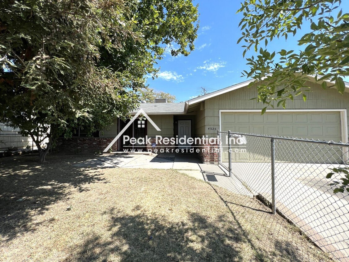 3 br, 1.5 bath House 4325 Ramsey Dr House Rental in North Highlands