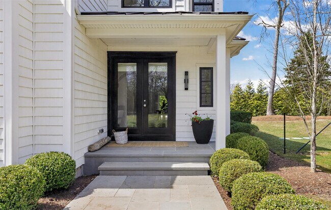 Foto del edificio - 17 Bayview Rd N