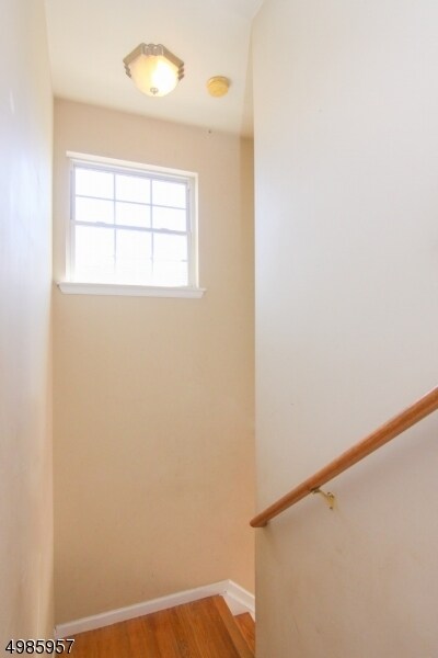 Foto del edificio - 40 Maple Ave