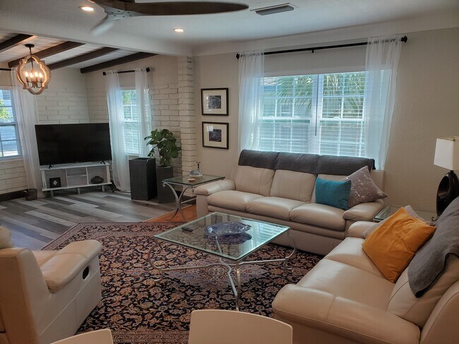 Foto del edificio - 347 Ling a Mor Ter S