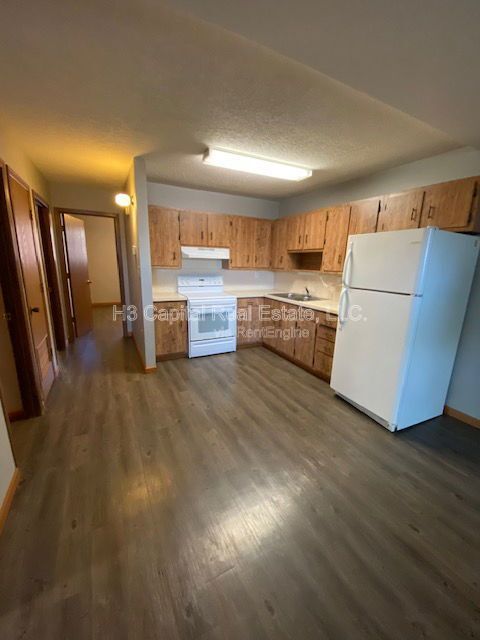 Building Photo - 806 Olive St