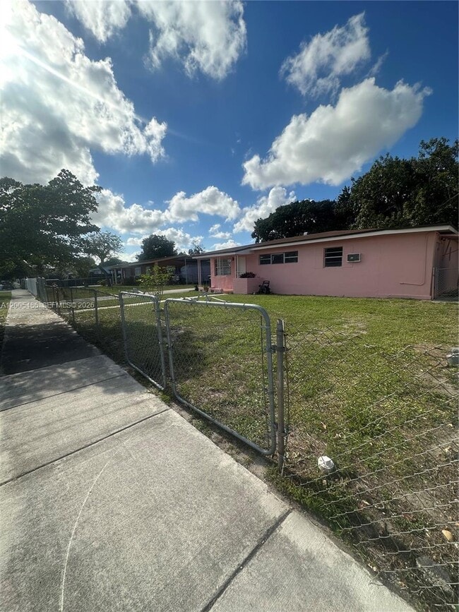 Foto del edificio - 3501 NW 171 Terrace