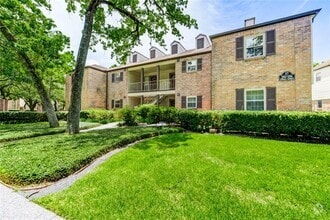 Building Photo - 12964 Trail Hollow Dr