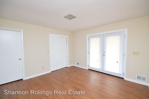 Building Photo - 122 Edgewood Dr