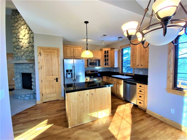 Building Photo - 31276 Stone Canyon Rd