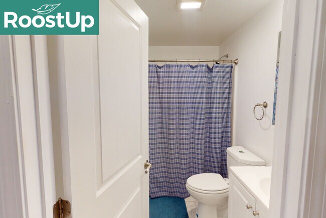 Foto del edificio - Furnished Private Bedroom in East Boston