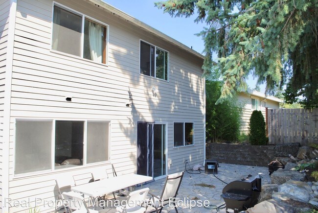 Building Photo - 8329 NE 161st Pl
