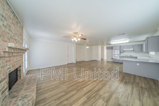 Foto del edificio - 2758 Red Oak Dr
