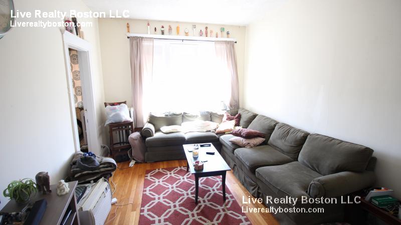 Primary Photo - 1701 Commonwealth Avenue