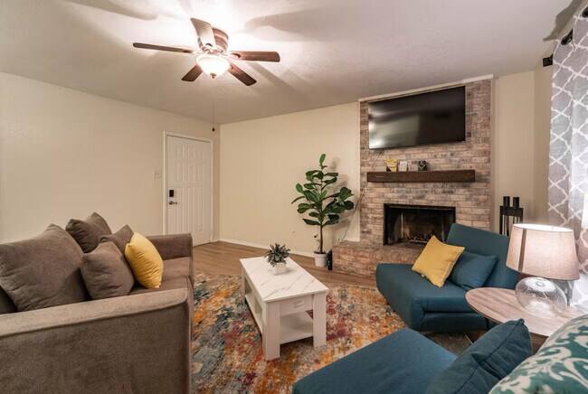 Foto del edificio - 8601 Memphis Dr