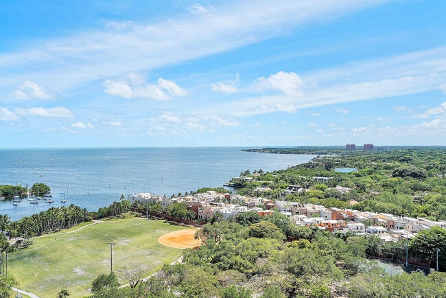 Foto del edificio - 2889 McFarlane Rd