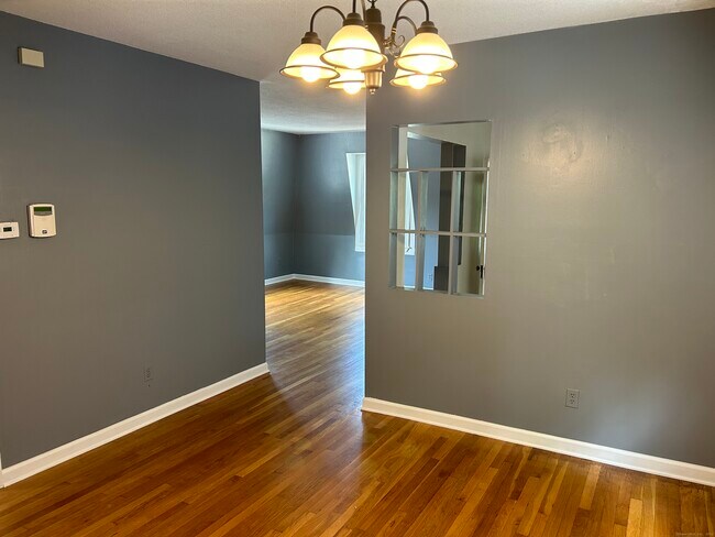 Building Photo - 114 Blake St