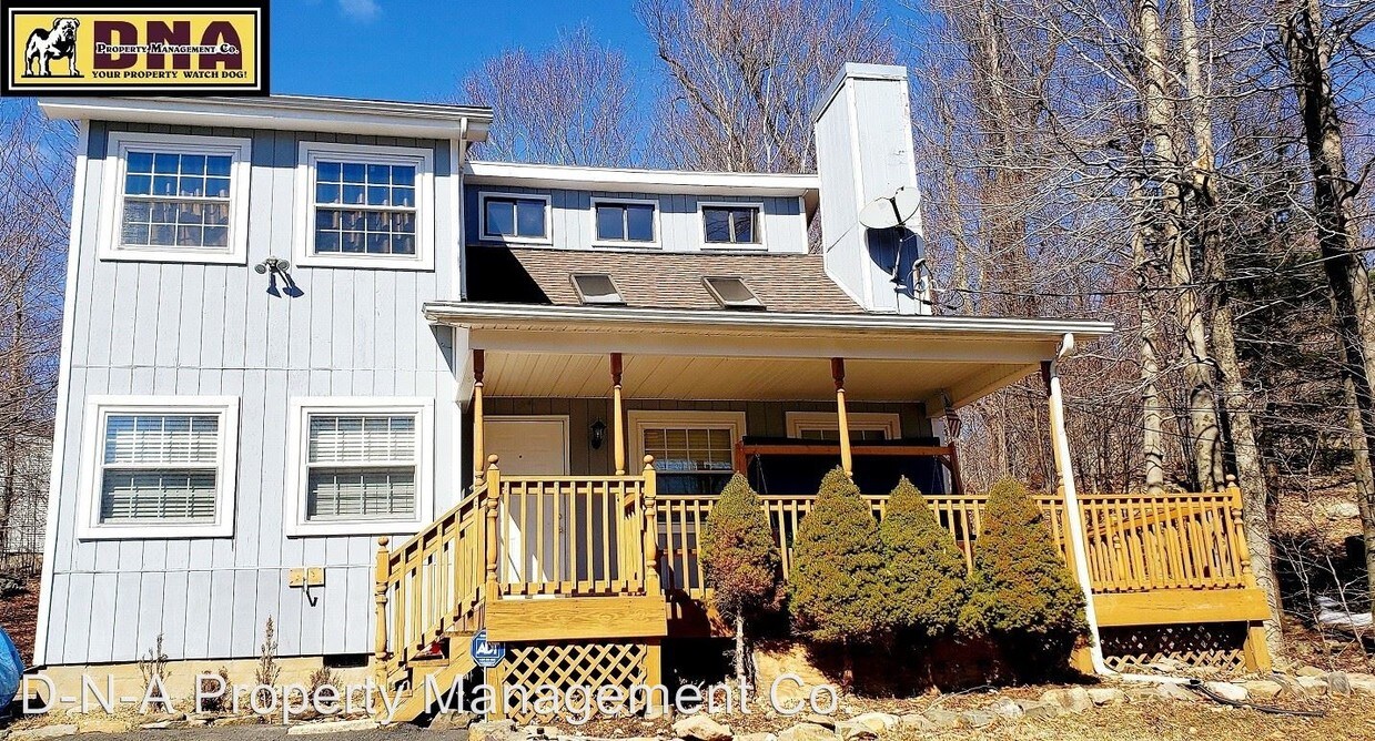 2209 Overlook Dr, Tobyhanna, PA 18466 House for Rent in Tobyhanna, PA