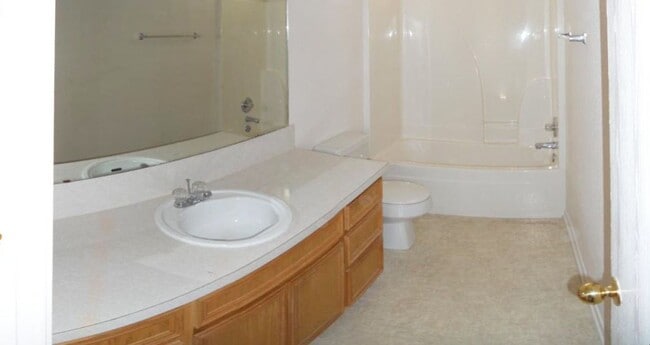 Building Photo - 1602 Aztec Trce