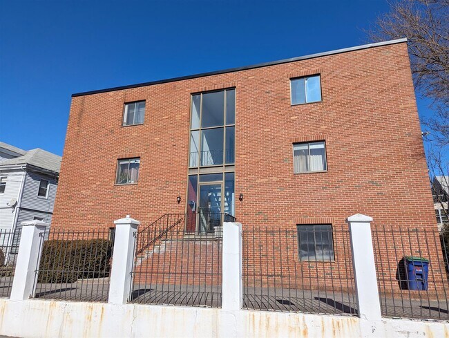 Foto del edificio - 86 Newbury St