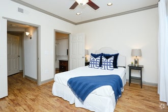 Crosley Tanglewood photo'