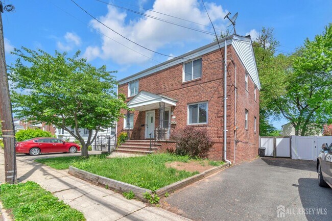 Foto del edificio - 1355 Hamilton St