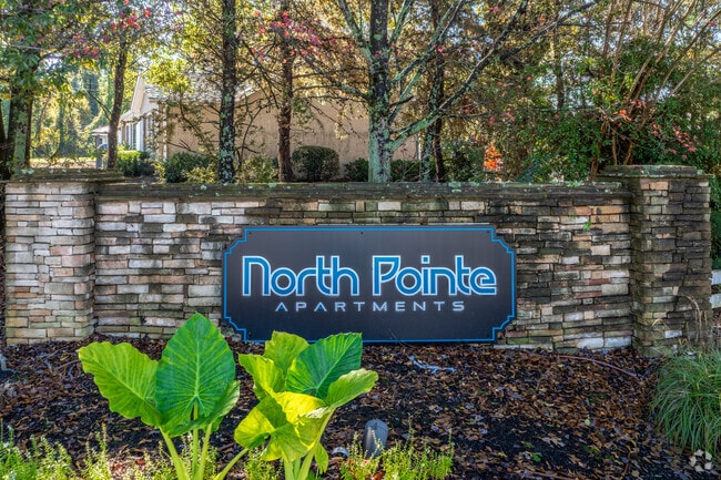Building Photo - Legacy at North Pointe