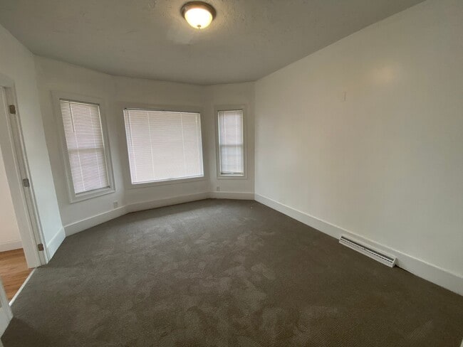 Photo - 822 Main St (Melrose, MA) Apartment