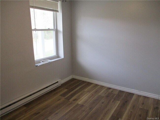 Foto del edificio - 41 Sunny Acres Rd