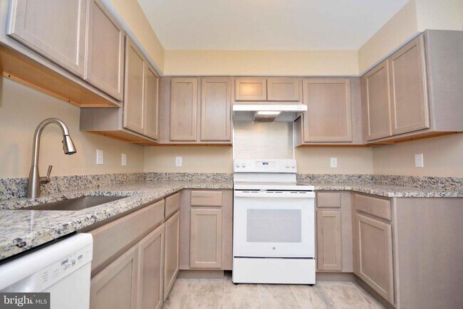 Building Photo - 2900 Shipmaster Way