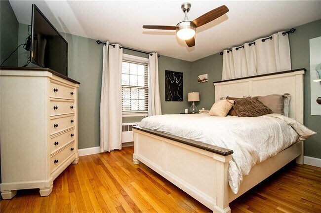 Foto del edificio - 112 Mason Ave