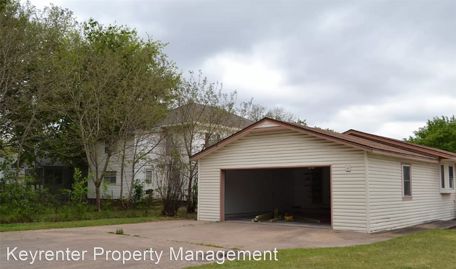 Building Photo - 2 br, 1 bath House - 1118 W 24th St