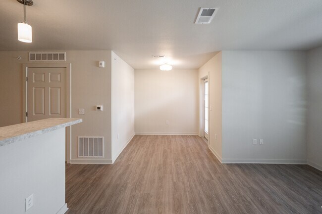 Foto del edificio - The Creek at Cottonwood