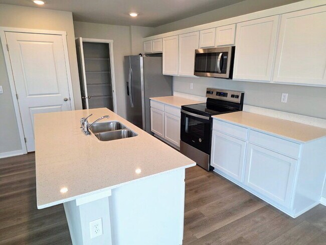 Foto del edificio - 655 NW Williamsburg Ln