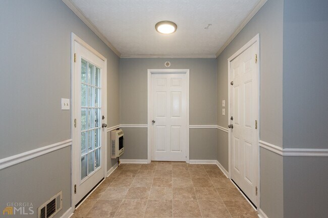 Building Photo - 463 Daisy Trail