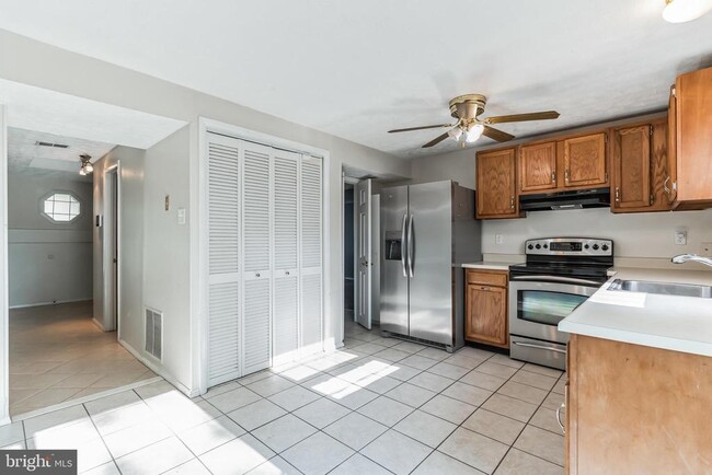 Building Photo - 2530 Vivaldi Ln