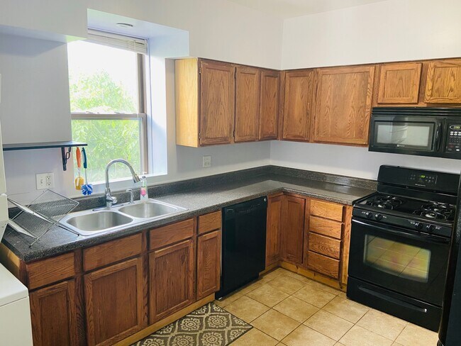 Foto del edificio - 1656 N Talman Ave