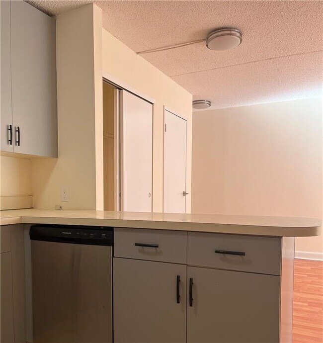 Foto del edificio - 2955 Shell Rd