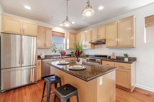 Building Photo - 4256 Providence Ter