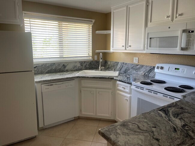 Building Photo - 3058 Andre Ln