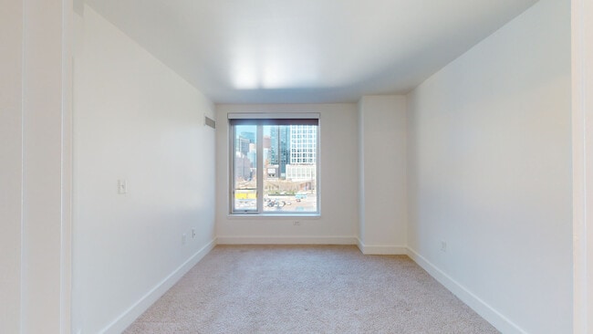 Interior Photo - 100 Pier 4