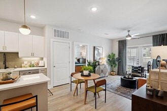 Building Photo - Cala Apartments