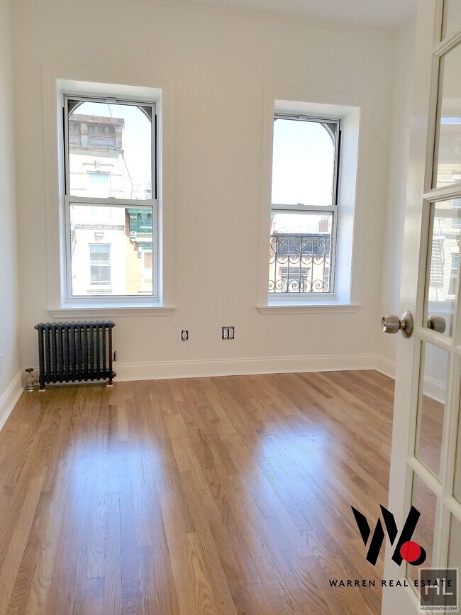 Foto del edificio - 80 EAST 7 STREET