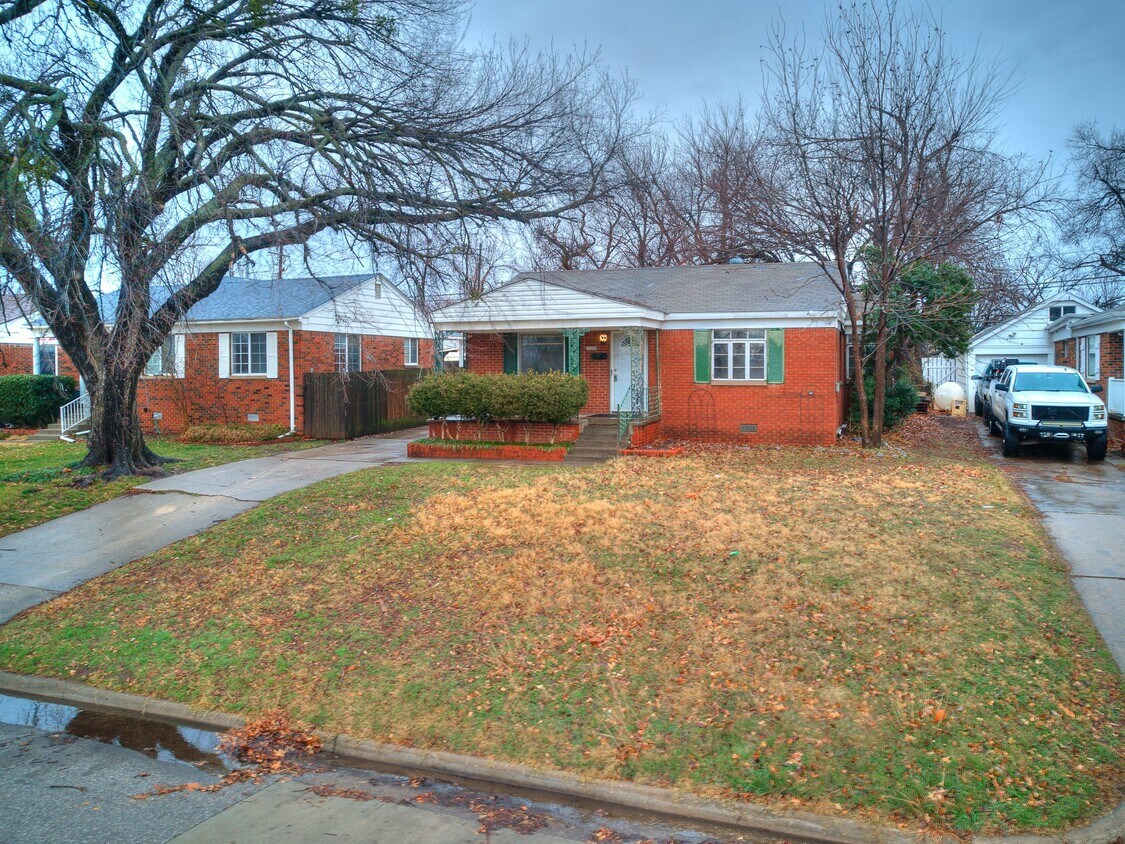 Primary Photo - 4037 NW 13th St