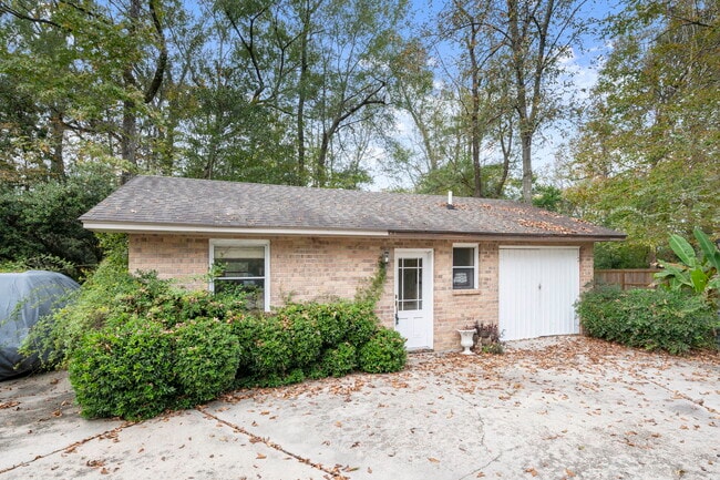 Building Photo - 4724 Lake Point Ave