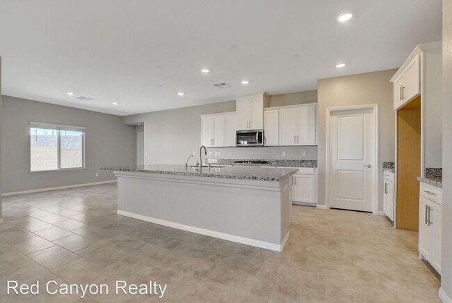 Foto del edificio - 4 br, 3 bath House - 10005 Sweet Oleander Ave