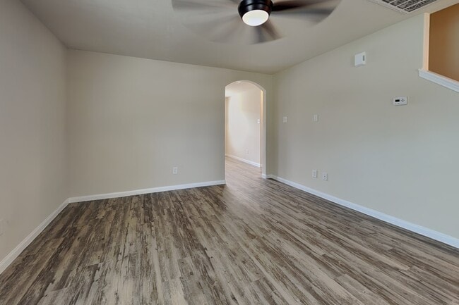 Building Photo - 10119 Berrypatch Ln