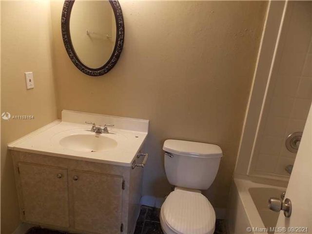 Foto del edificio - 220 SW 9th Ave