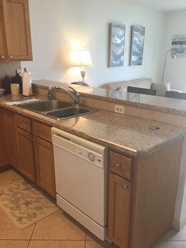 Building Photo - Amazing Ocean View from Pool and Jacuzzi -...