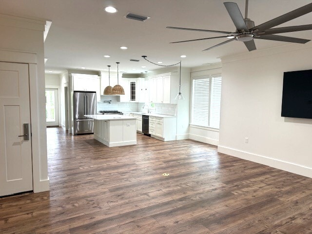 Building Photo - 3555 Sanctuary Dr