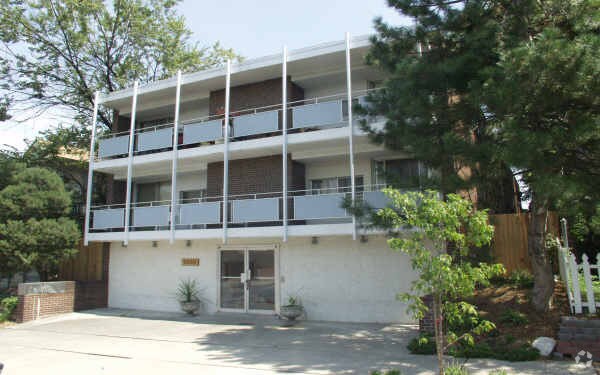 Foto del edificio - At the Parc