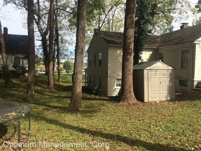 Building Photo - 4 br, 3 bath House - 704 Cherrywood Dr.