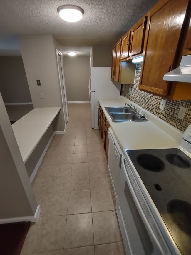 Foto del edificio - Move in ready condo in the UNCC area!